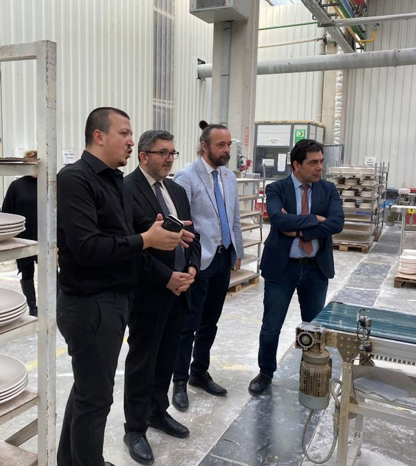 Rektörümüz Kaplancıklı Bonna Porselen San. Tic. Ltd. Şti. Firmasını Ziyaret Etti