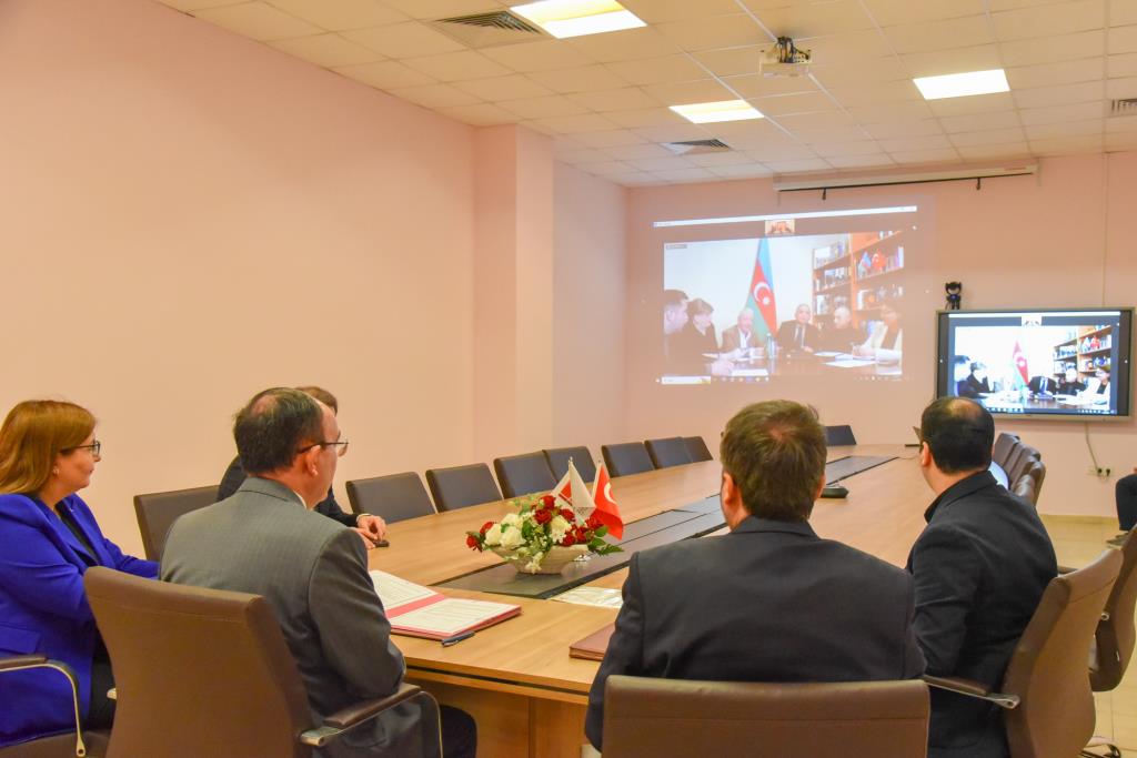 Üniversitemiz İle Azerbaycan Devlet Ressamlık Akademisi Arasında Akademik/Bilimsel İş Birliği Protokolü İmzalandı