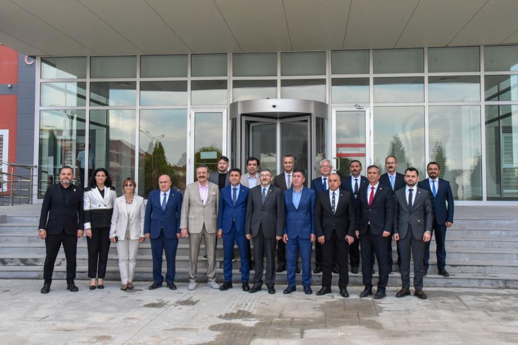 Sayın Hisarcıklıoğlu TOBB Mühendislik Laboratuvarı Açılışını Gerçekleştirdi  
