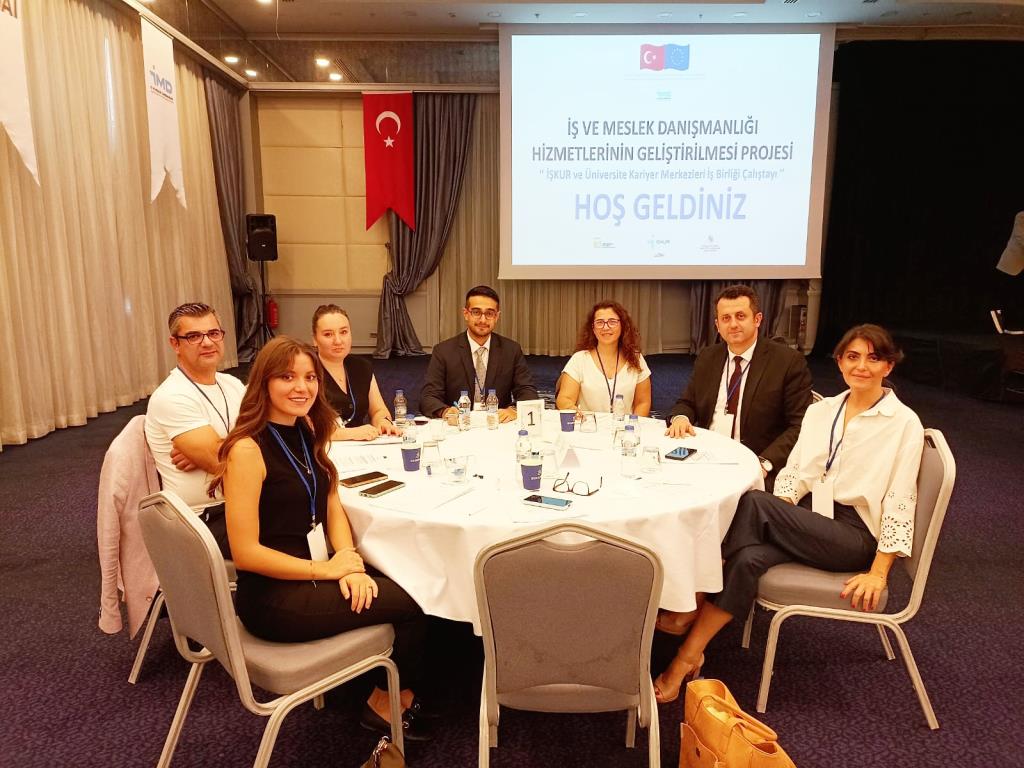 Üniversitemiz “İş ve Meslek Danışmanlığı Hizmetlerinin Geliştirilmesi Projesi” Kapsamında Düzenlenen Çalıştaya Katıldı