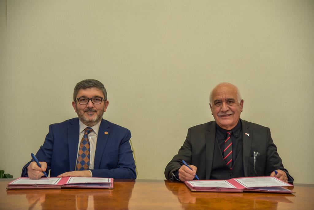 Üniversitemiz ile Türkiye Yeşilay Cemiyeti Bilecik Şubesi Arasında İş Birliği Protokolü İmzalandı