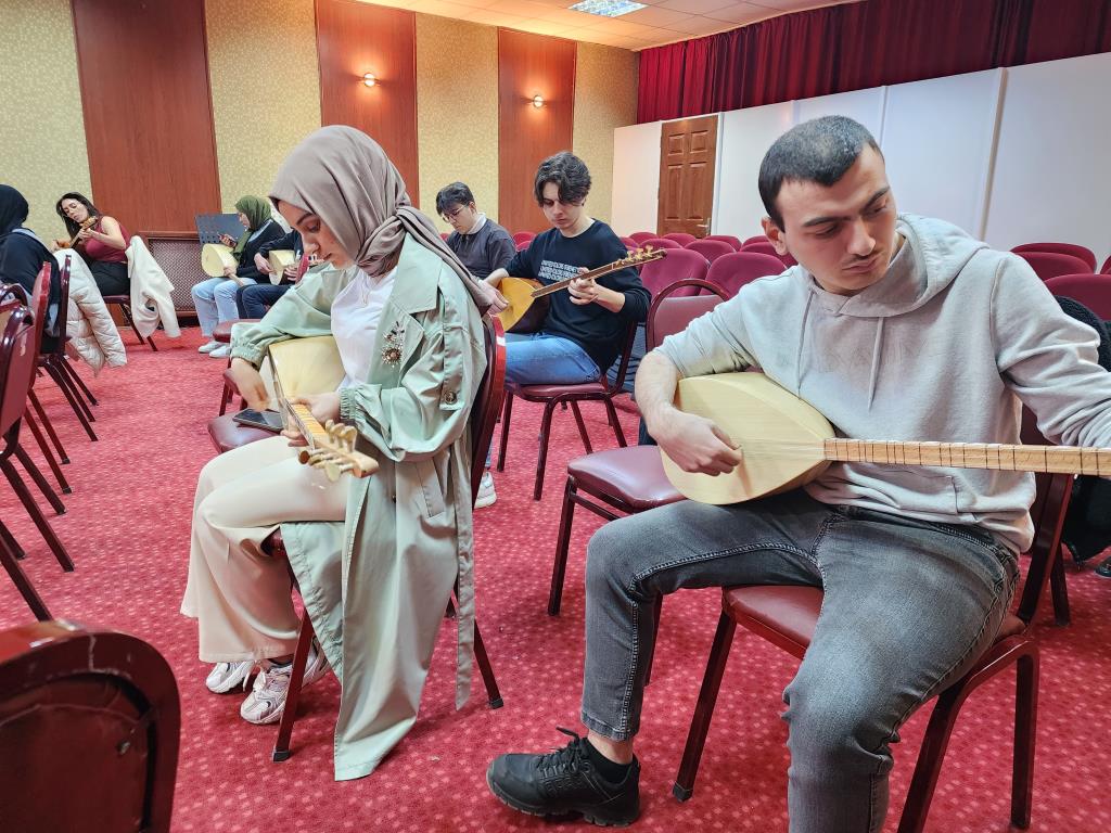 KÜLTÜR ve SANAT MERKEZİ, ÇALIŞMALARINA HIZ KESMEDEN DEVAM EDİYOR