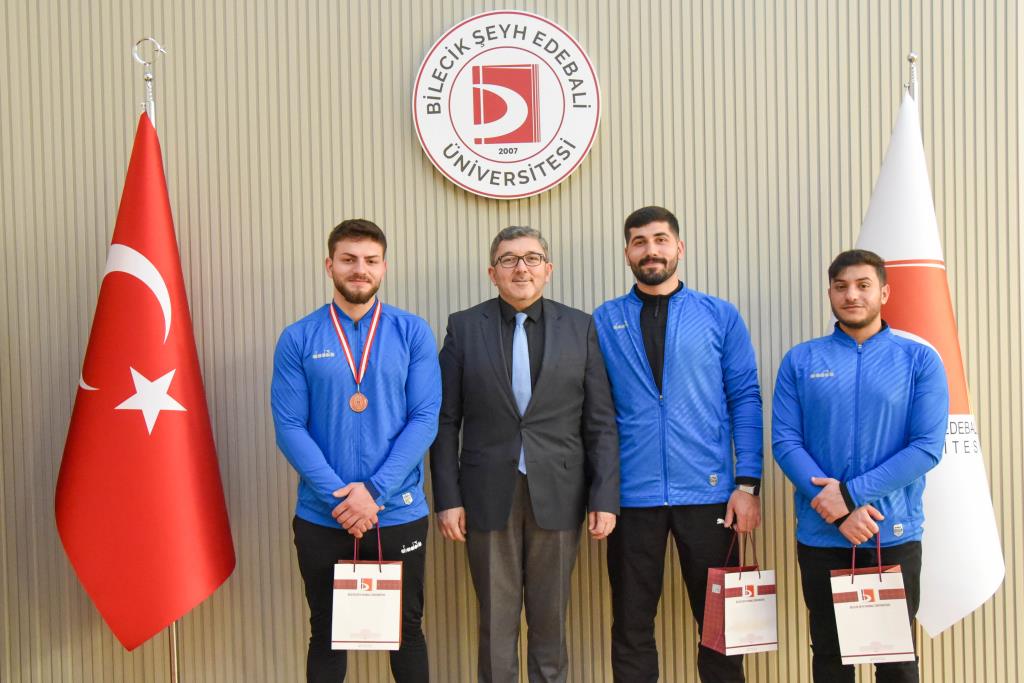 Bilek Güreşinde Çifte Bronz Madalya Üniversitemizin Oldu
