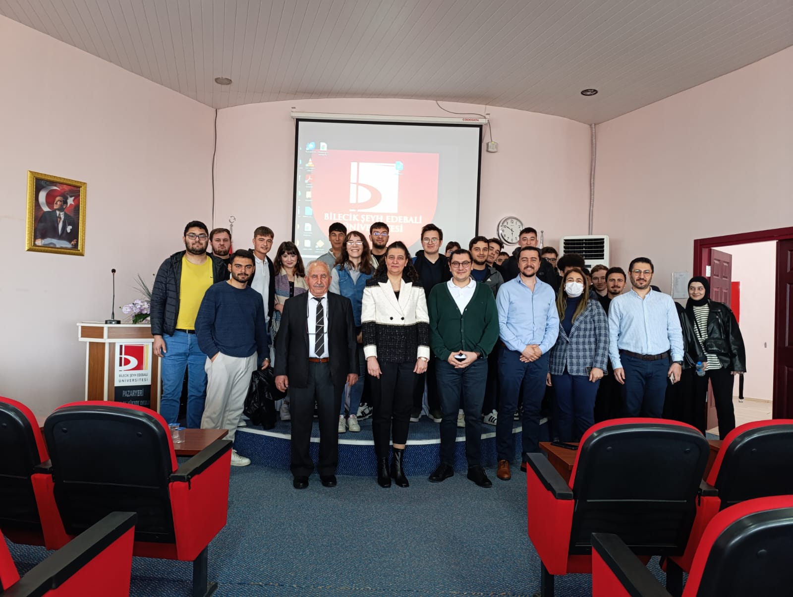 "İş Dünyasının Yıldızları Semineri" Yoğun İlgi Gördü