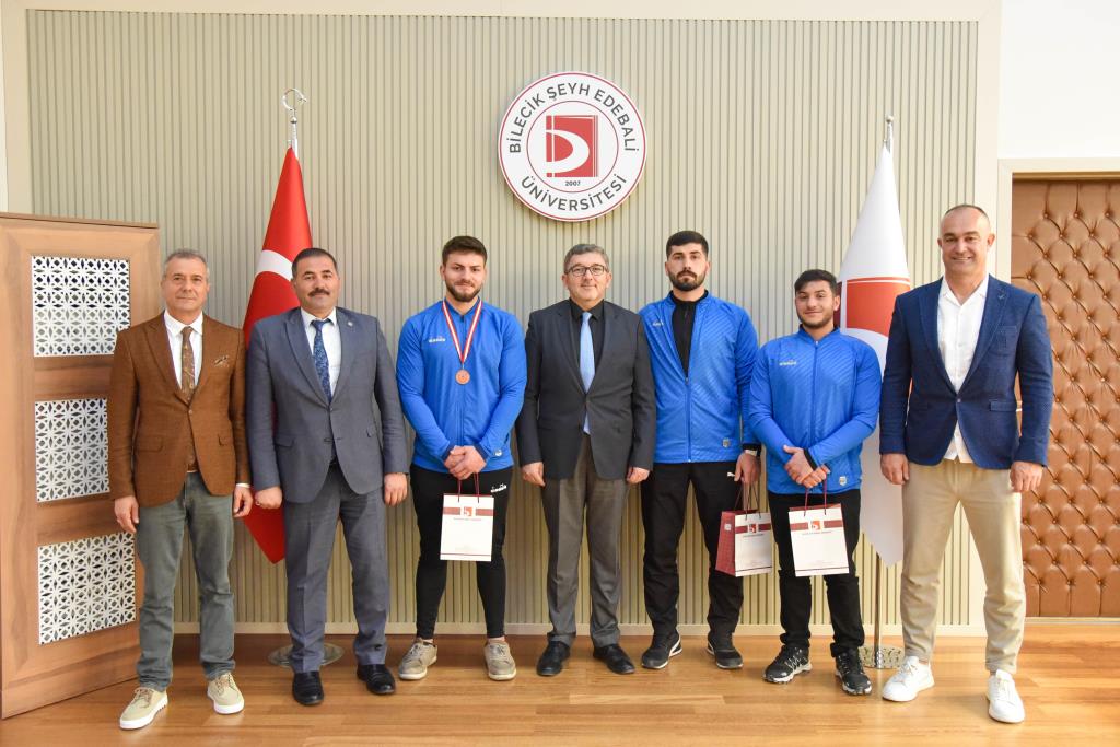 Bilek Güreşinde Çifte Bronz Madalya Üniversitemizin Oldu
