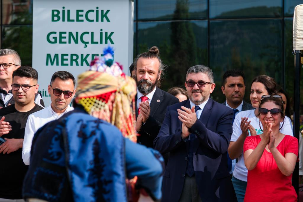 Rektörümüz Prof. Dr. Zafer Asım Kaplancıklı, Uygulamalı Bilimler Fakültesi Gençlik Festivaline Katıldı
