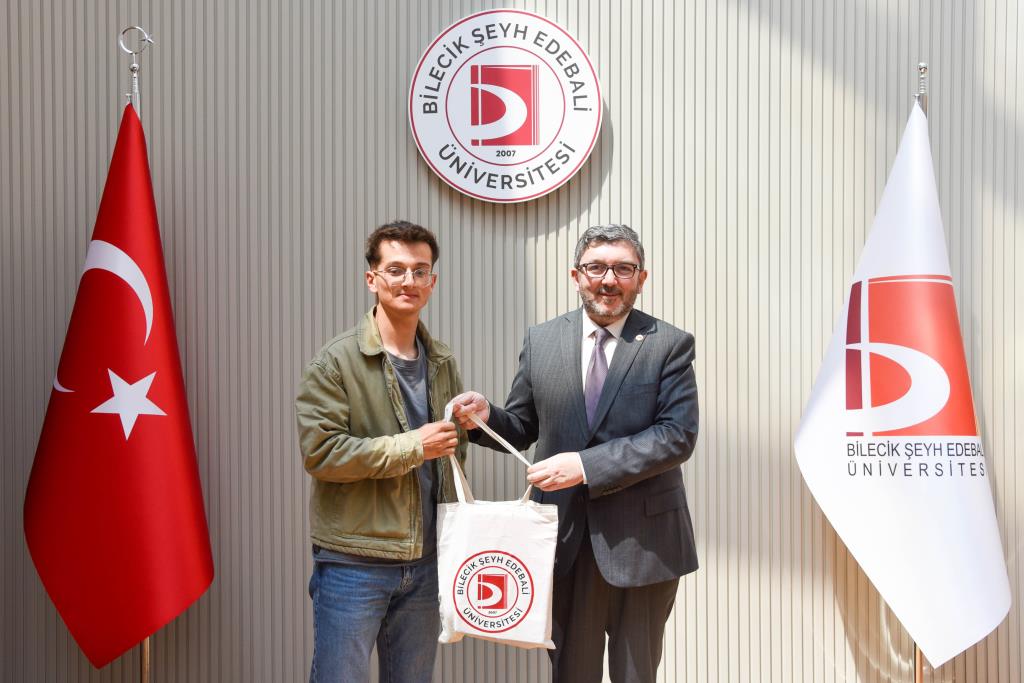 Şampiyon Pedallar Rektörlükte!