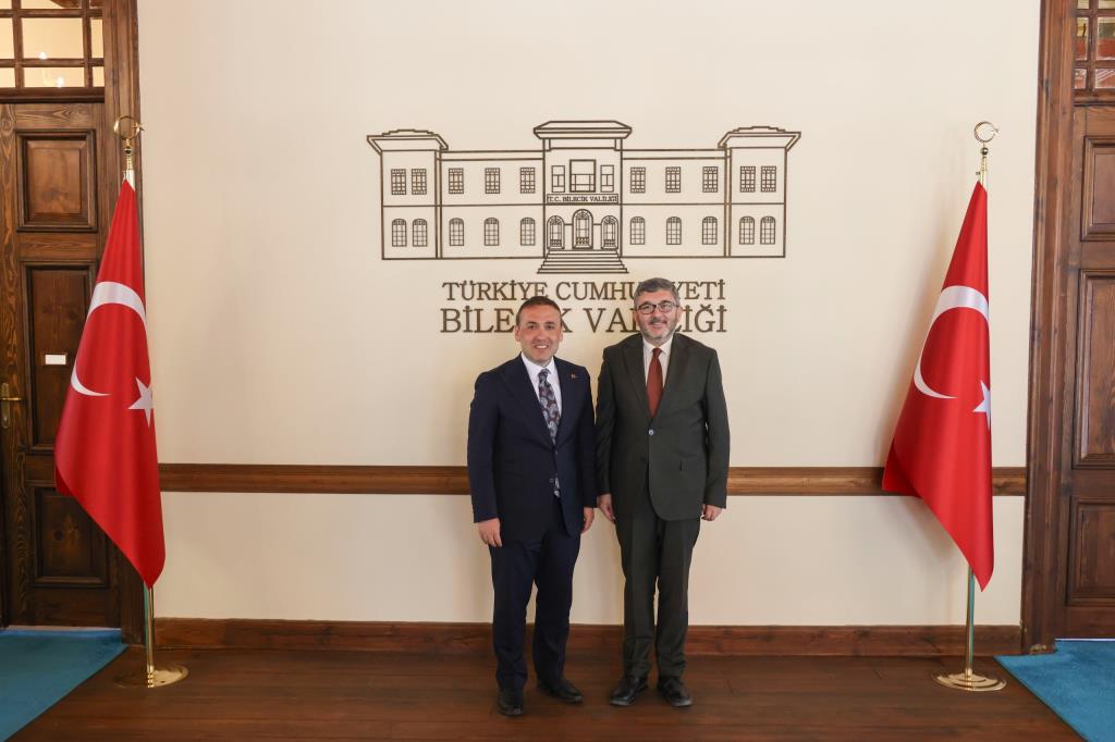 Rektörümüz Prof. Dr. Zafer Asım Kaplancıklı’dan Vali Faik Oktay Sözer’e Ziyaret