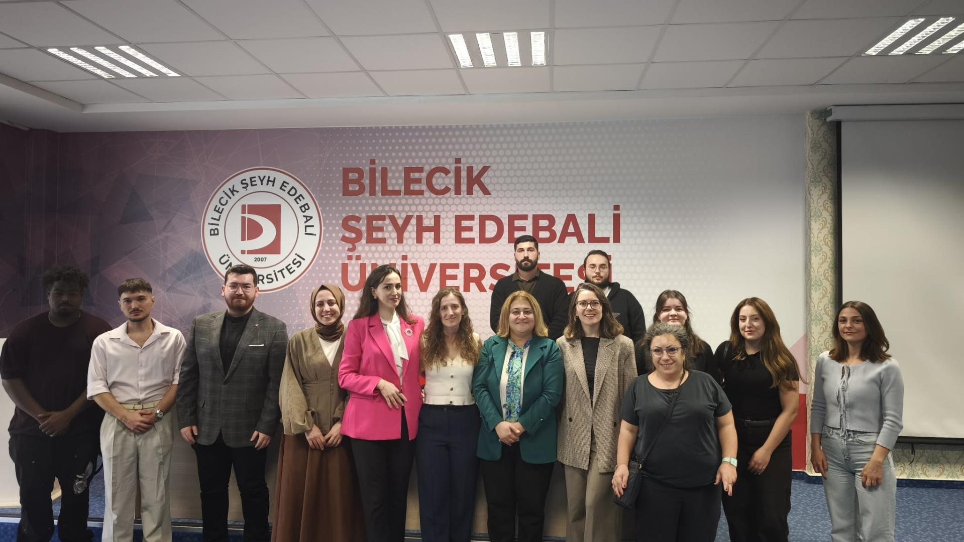 Üniversitemizde Eleştirel Bir Bakış Açısıyla "Feminizm" Ele Alındı