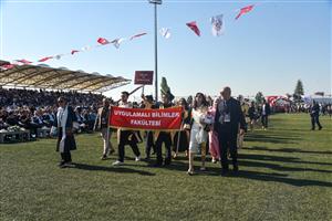 Üniversitemizde 2025-2026 Akademik Yılı Mezuniyet Coşkusu