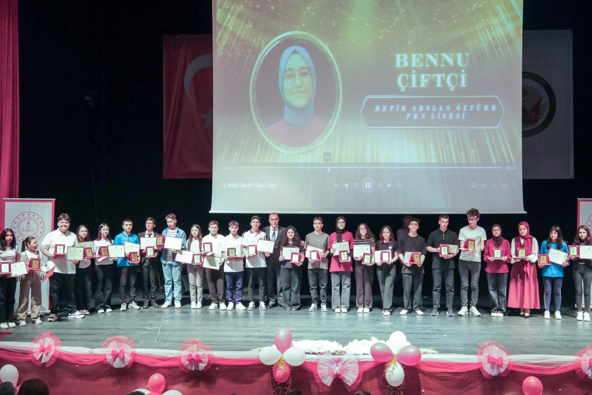 Bilecik’te Başarı Gösteren Öğrenciler Ödüllendirildi