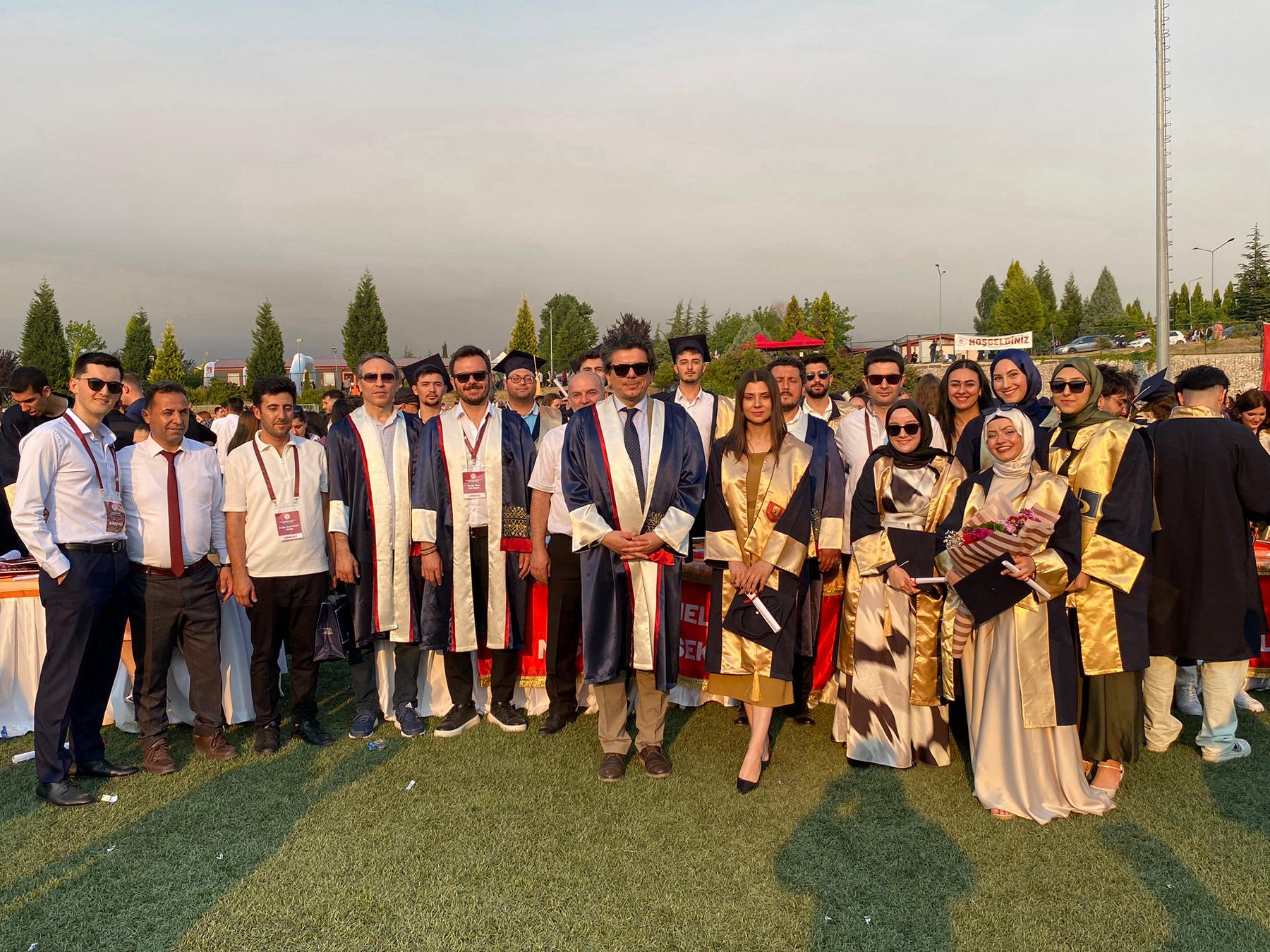 Üniversitemizde 2024-2025 Eğitim-Öğretim Yılı Mezuniyet Coşkusu