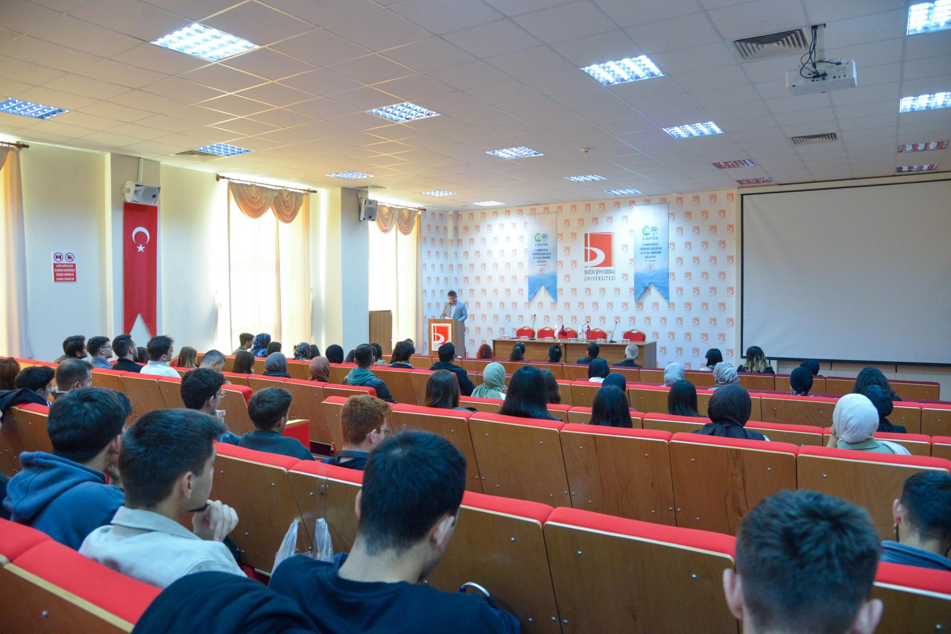 Yabancı Diller Yüksekokulu’nda Sertifika Töreni Gerçekleştirildi