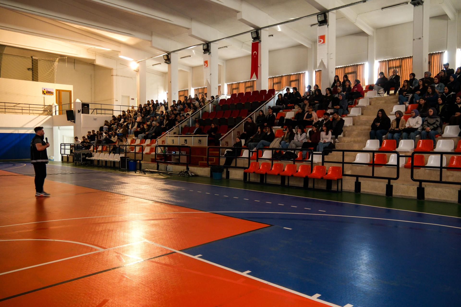 “En İyi Narkotik Polisi: Anne Projesi” Eğitimi Üniversitemizde Düzenlendi