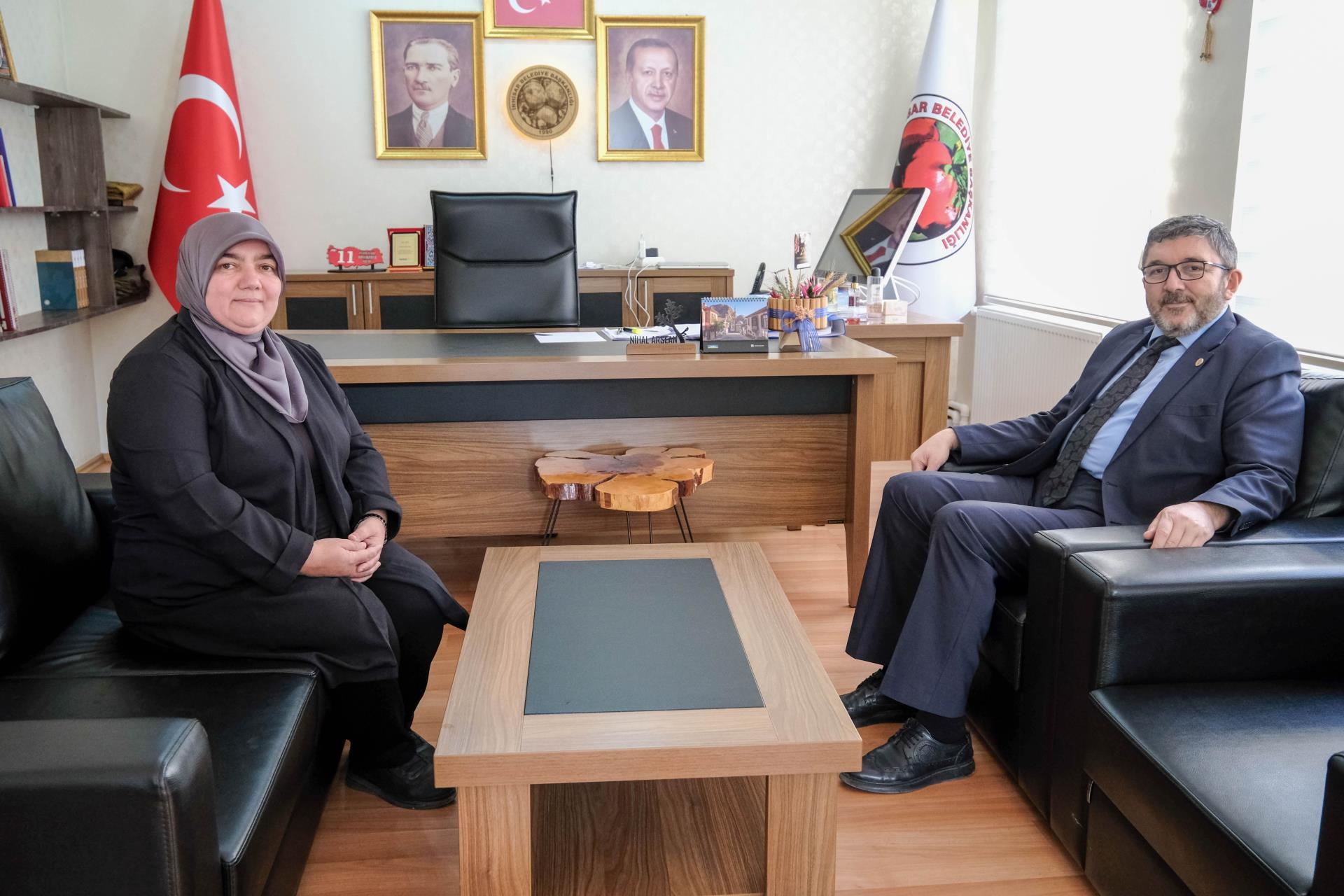 Rektörümüz Prof. Dr. Kaplancıklı'dan İnhisar Belediye Başkanı Nihal Arslan’a Ziyaret