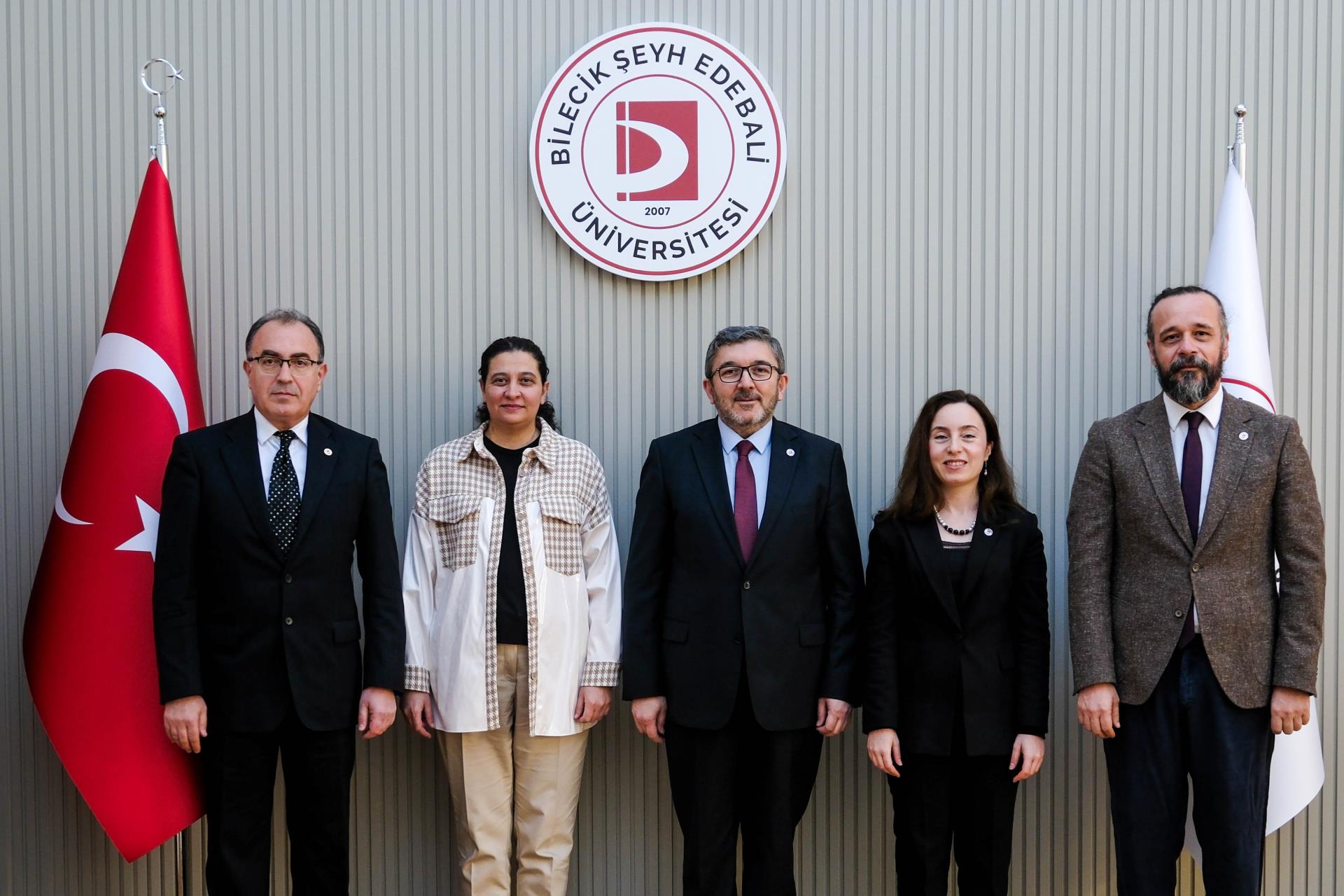 Öğretim Üyemiz Doç. Dr. Gülşah Çongur’a Akdeniz Üniversitesi’nden Bilim Hizmet Ödülü