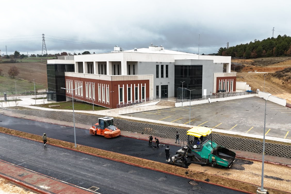 Üniversitemizde Ulaşım Altyapısı Güçleniyor