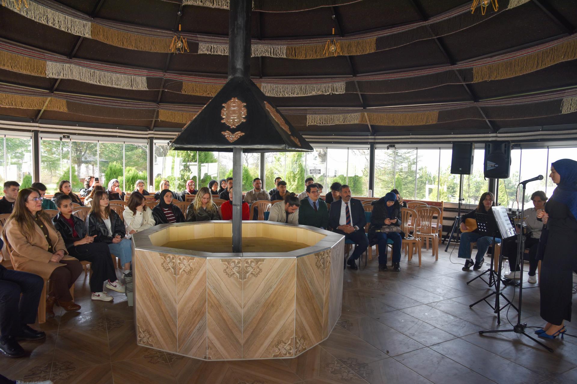 Pazaryeri Meslek Yüksekokulunda Okul Orkestramızdan Muhteşem Kampüs Konseri