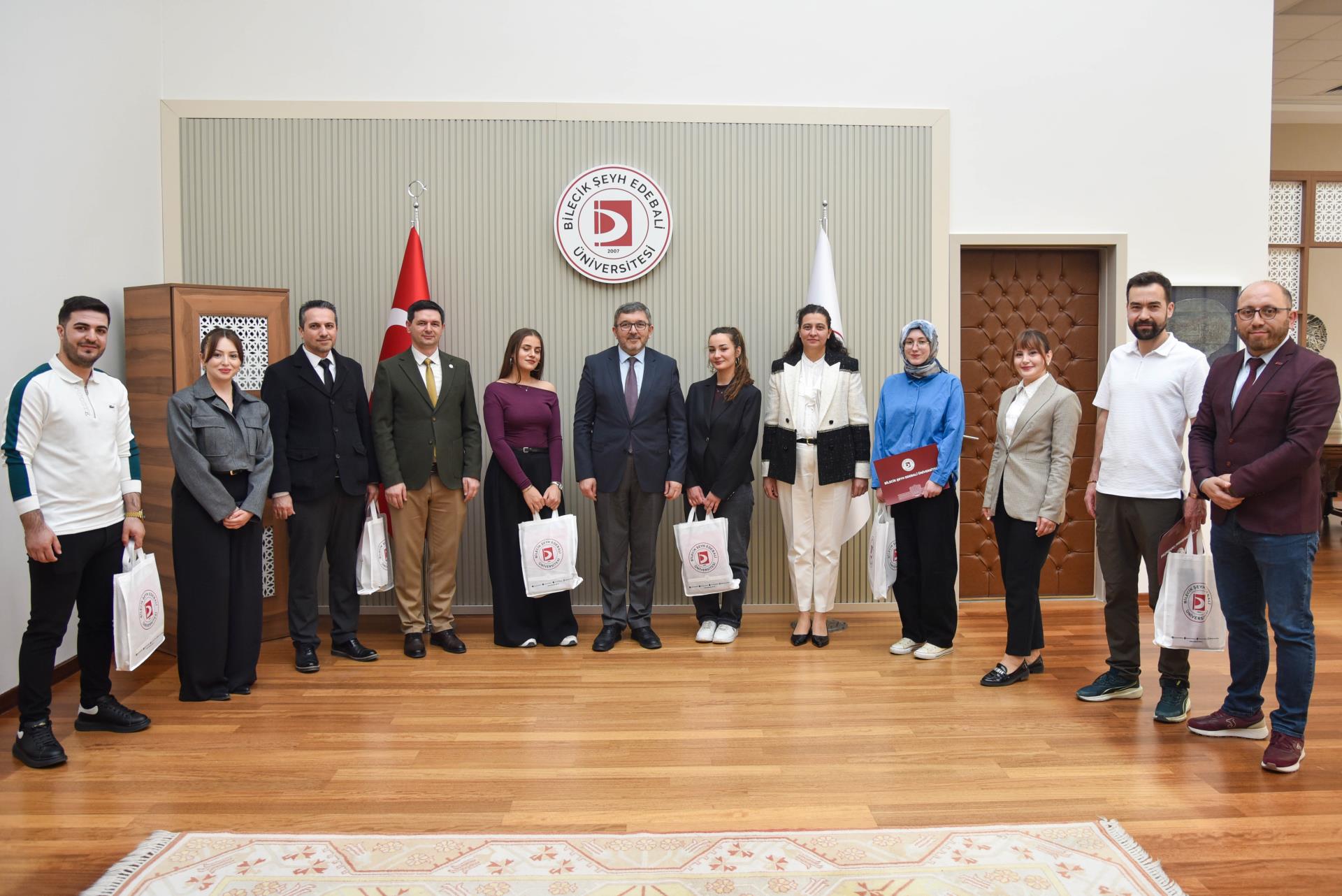 62. Kütüphane Haftası Kapsamında Düzenlenen Törenle Ödüller Sahiplerini Buldu