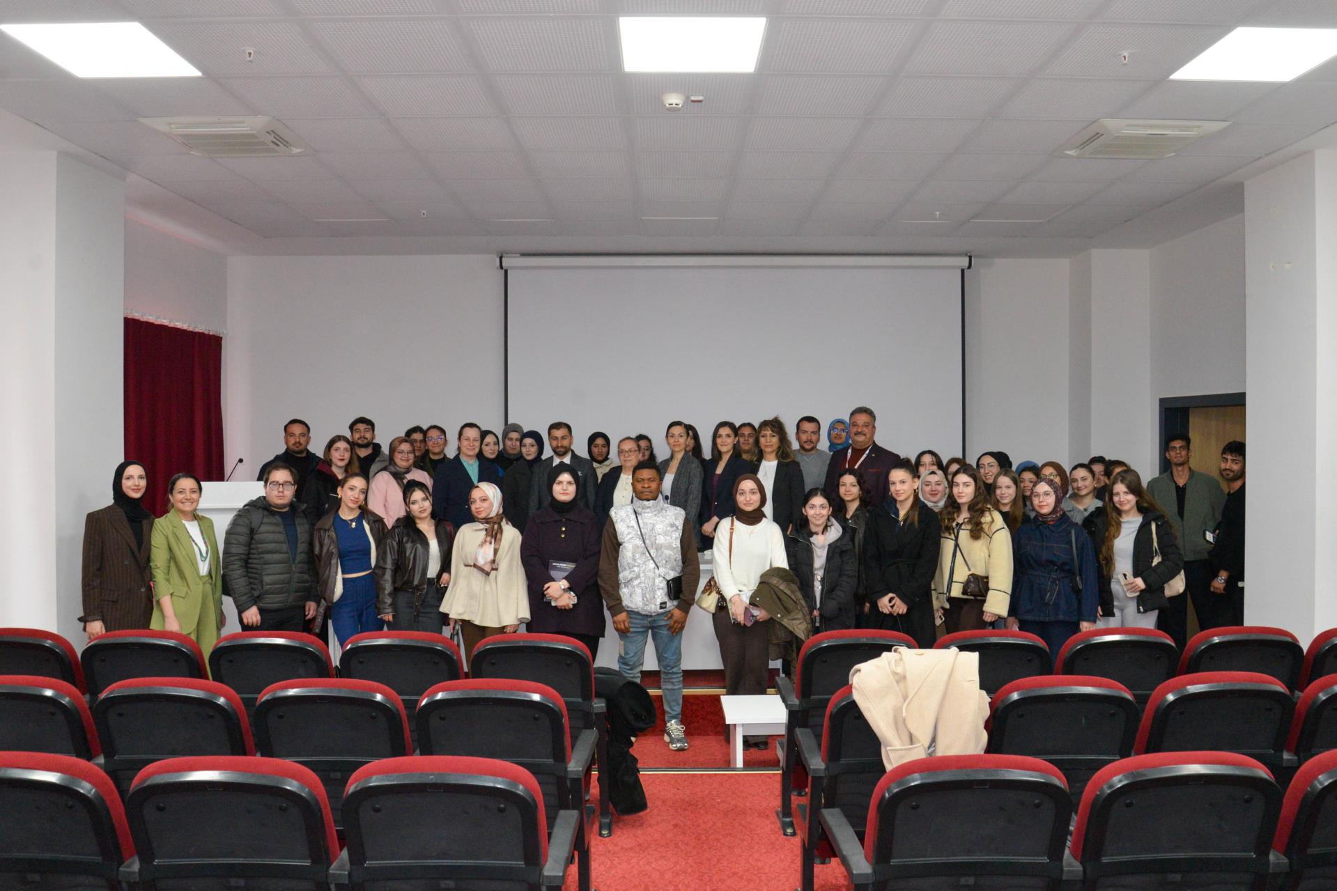 Geçmişten Geleceğe Sağlıkta Kariyer Etkinliği Gerçekleştirildi