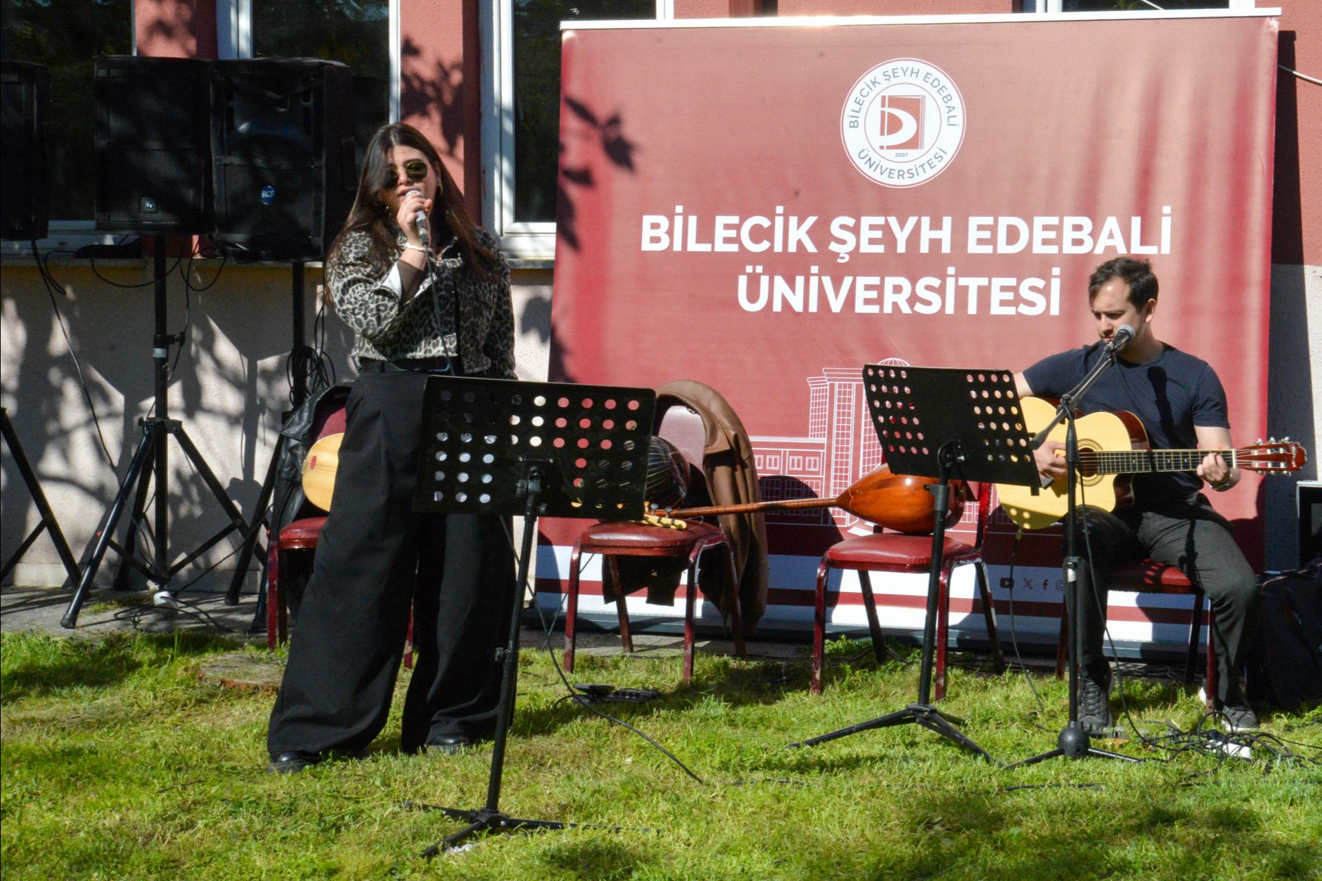 GÖLPAZARI KAMPÜSÜNDE OKUL ORKESTRAMIZDAN MUHTEŞEM KAMPÜS KONSERİ