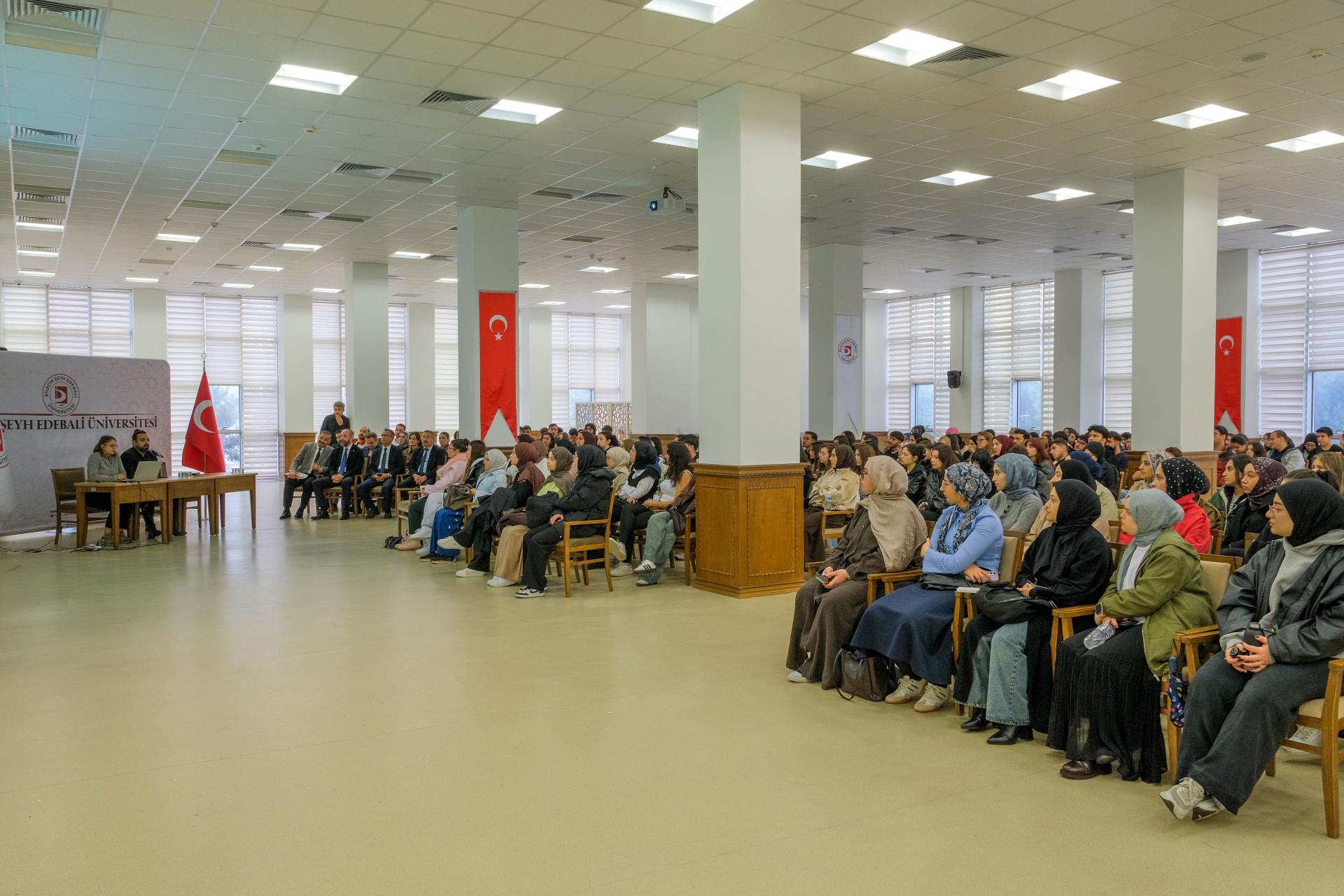 Kütüphanemiz 2026-2027 Eğitim-Öğretim Yılı Oryantasyon Programında Yeni Öğrencilerimizle Buluştu