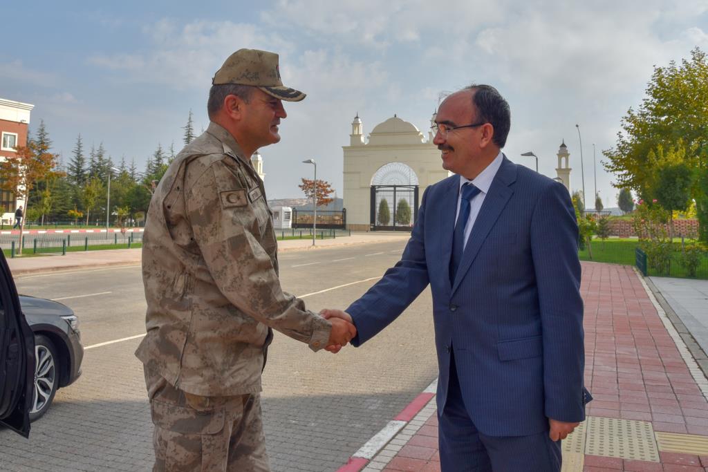 Tuğgeneral Ertekin’den Rektörümüz Beydemir’e İade-i Ziyaret